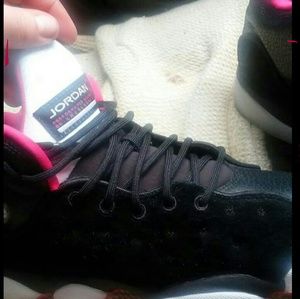 Size 6 youth jordan jumpman team ll.